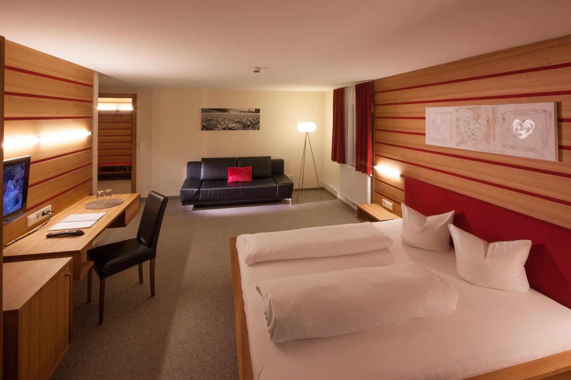 Hotel Kanisfluh Mellau Bagian luar foto
