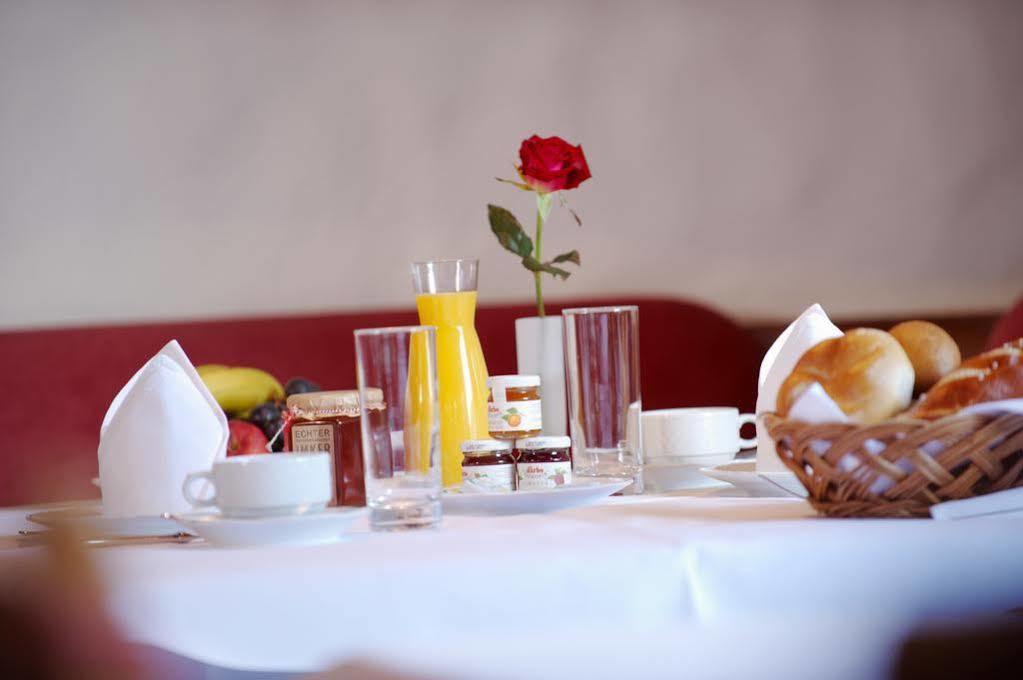 Hotel Kanisfluh Mellau Bagian luar foto